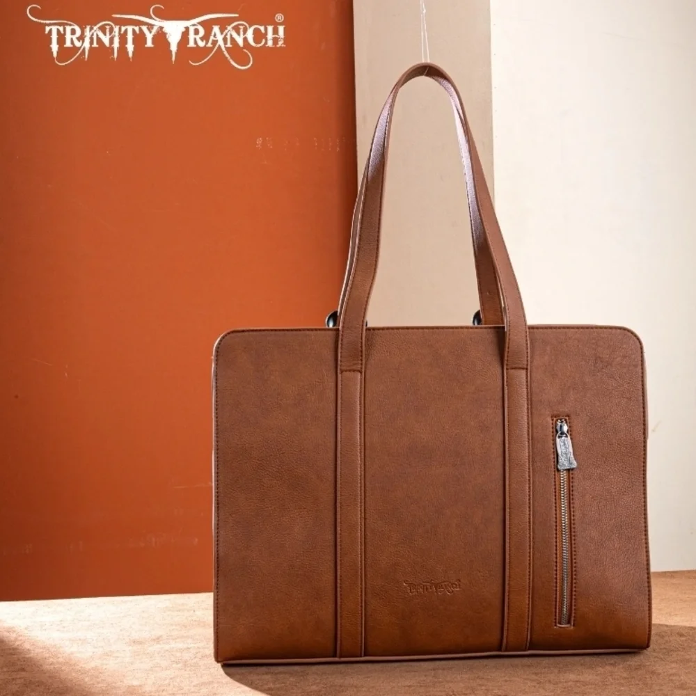 Cowhide Western-Style Shoulder Bag in Brown and White - Picture 4 of 6